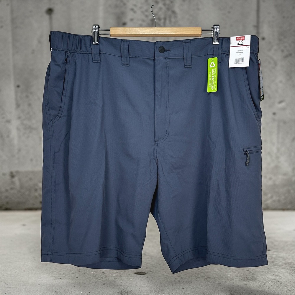 Wrangler Performance Relaxed Fit Shorts Mens 44 Navy Blue 10 Inseam NWT
